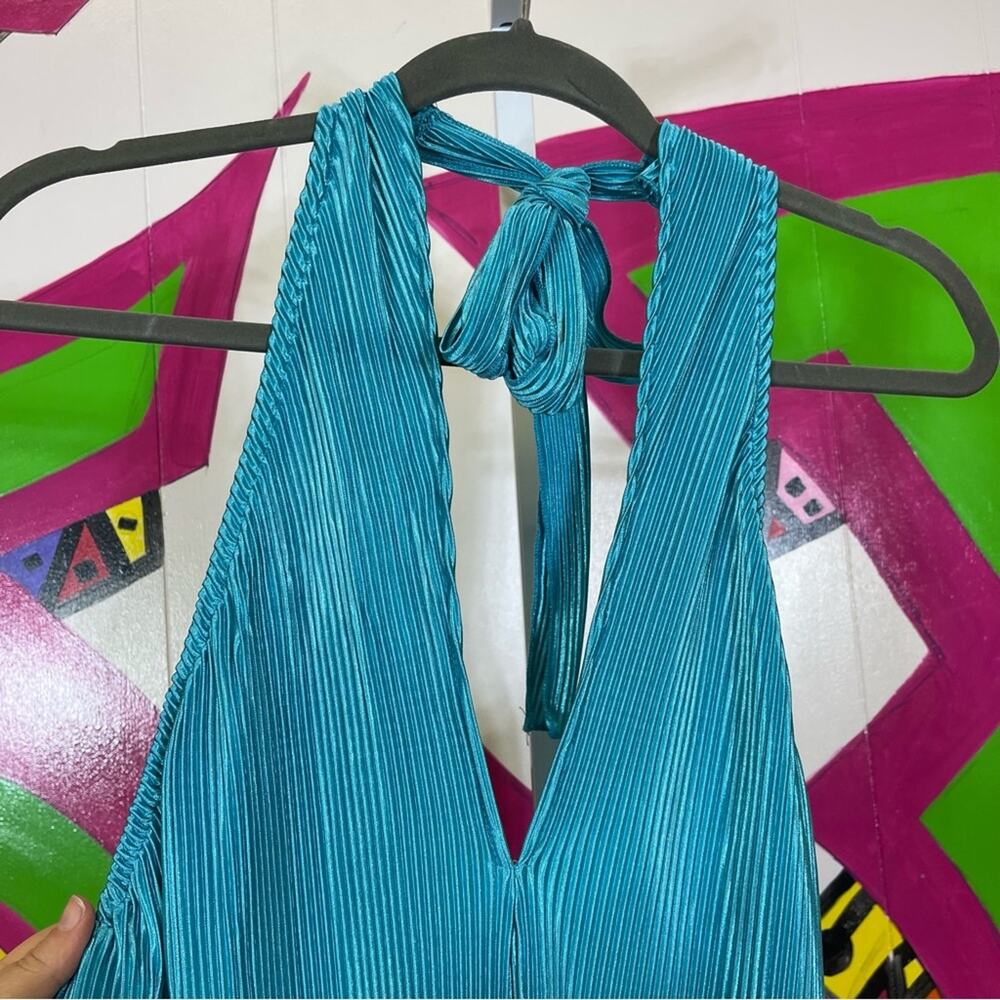 Shein, Ripple Halter Backless Dress, Deep V Front. Size Small. Excellent cond! - Picture 2 of 6